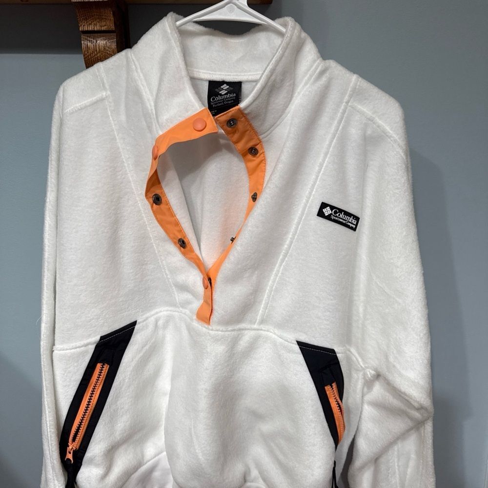 Columbia Women's Size Large Fleece Pullover So Soft White Never Worn 2 Pockets